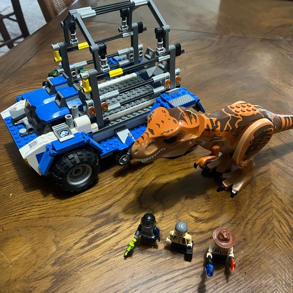 Lego Jurassic World 2015: Set 75918 T-Rex Tracker